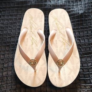 Michael Kors Women’s Size 7 Signature Jet Set Jelly Flip Flops
